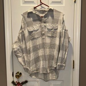American Eagle Outfitters Gray Plaid Shirt